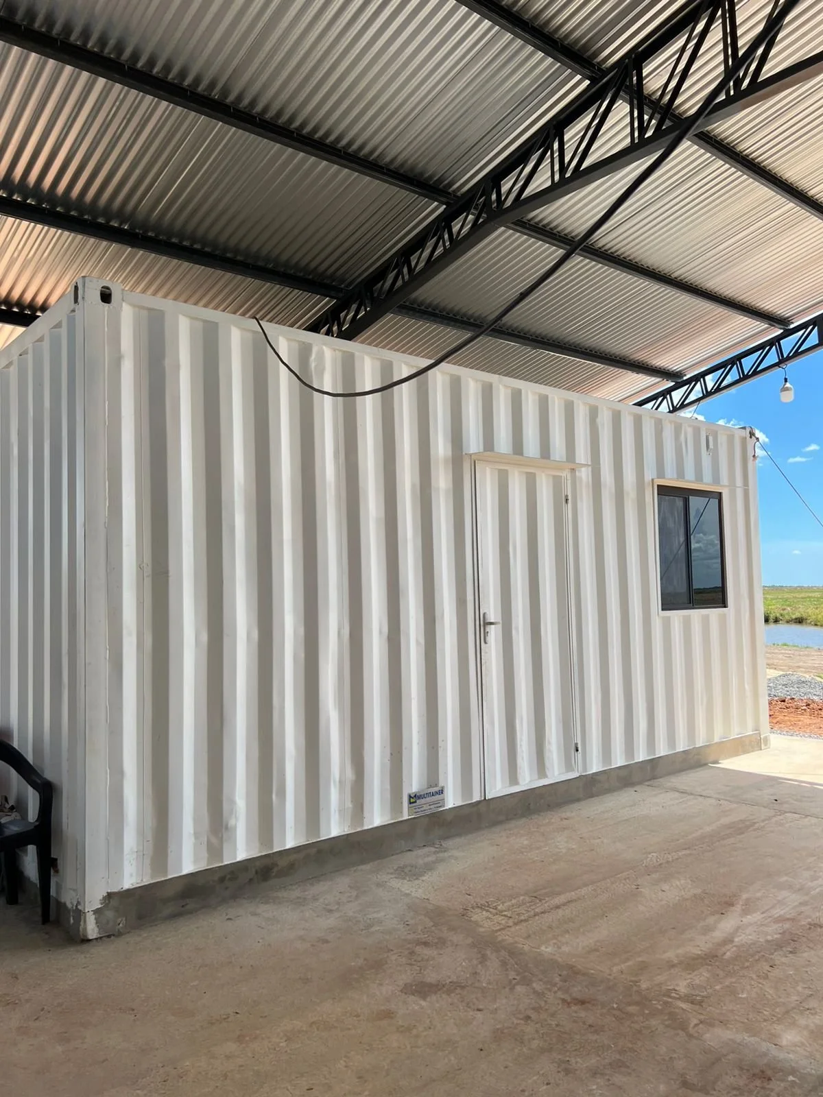 Módulo de contenedor entregado e instalado en obra - Multitainer