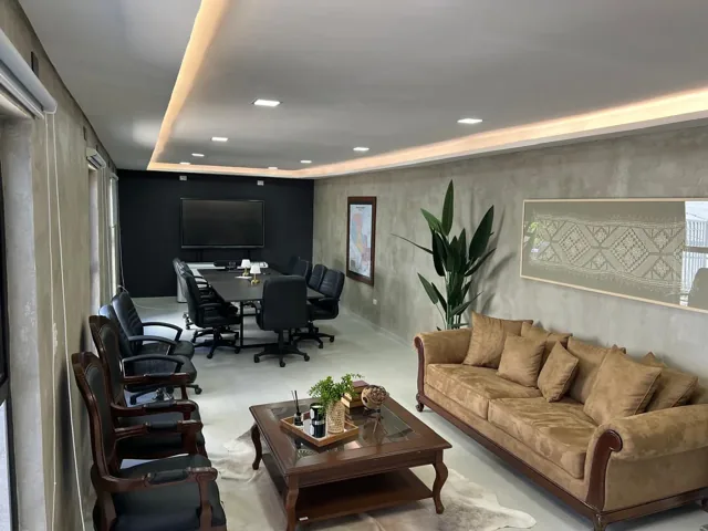 Oficina ejecutiva premium - obra de Multitainer en contenedor